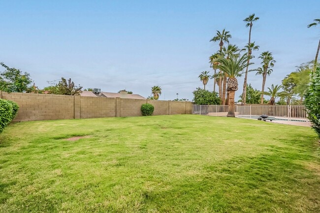 Building Photo - 85254! Four Beds with POOL!