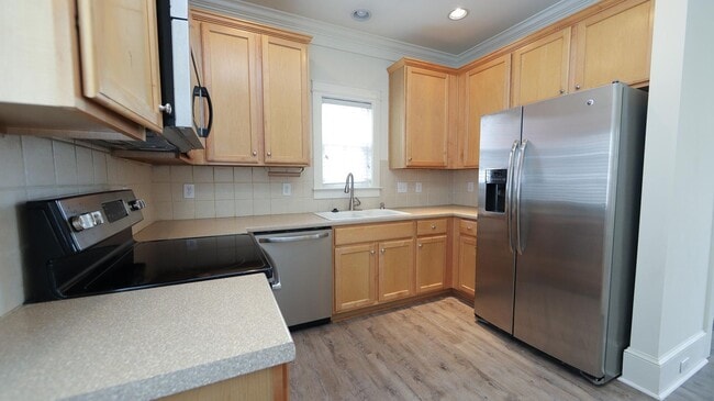 Building Photo - Charleston Style Home in Desirable Clayton Community