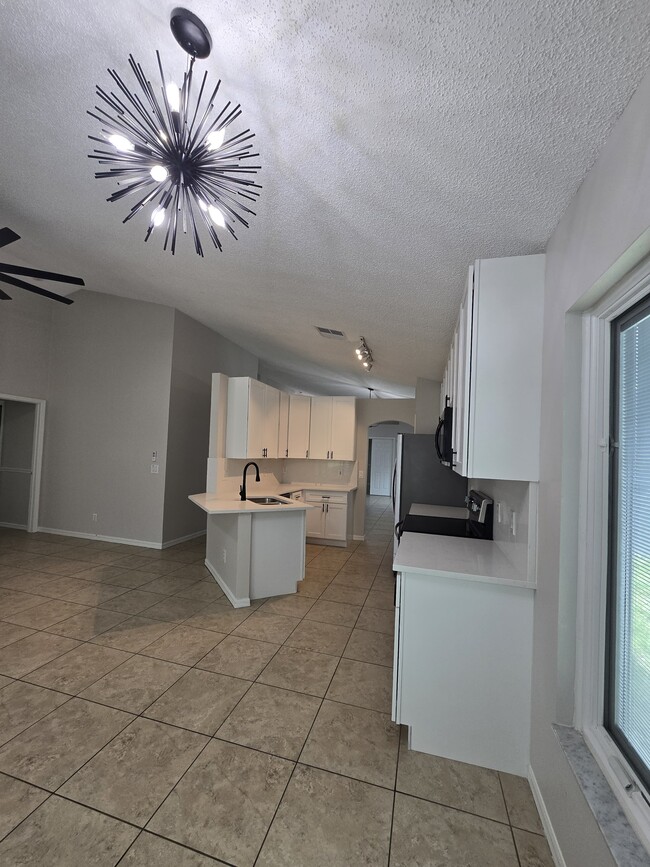 Building Photo - 14528 Kristenright Ln