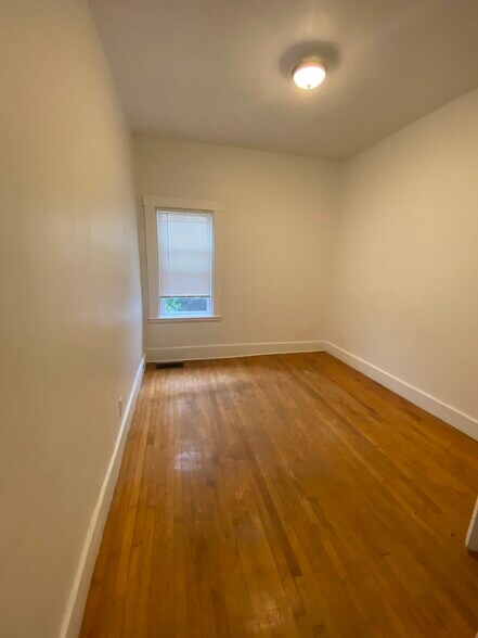 Building Photo - 150 5th St