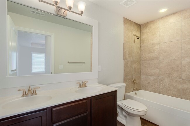 Building Photo - 1415 Winter Ave