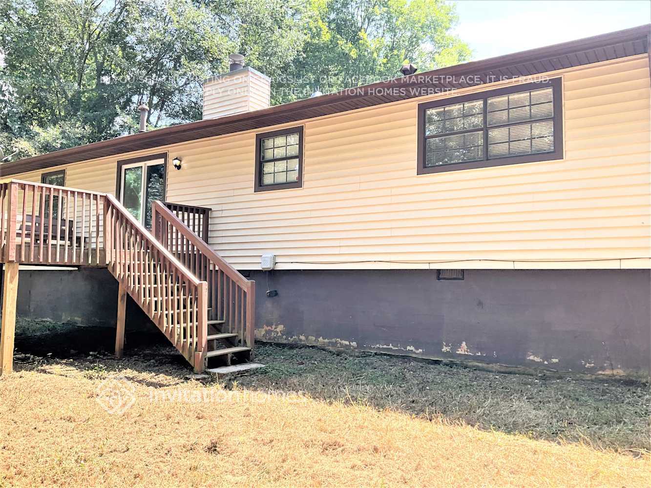 Building Photo - 820 Cedar Lake Dr SE