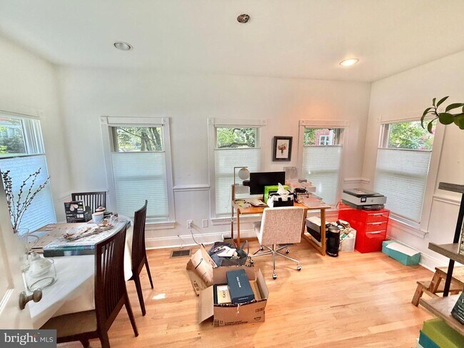 Building Photo - 7538 Morningside Dr NW