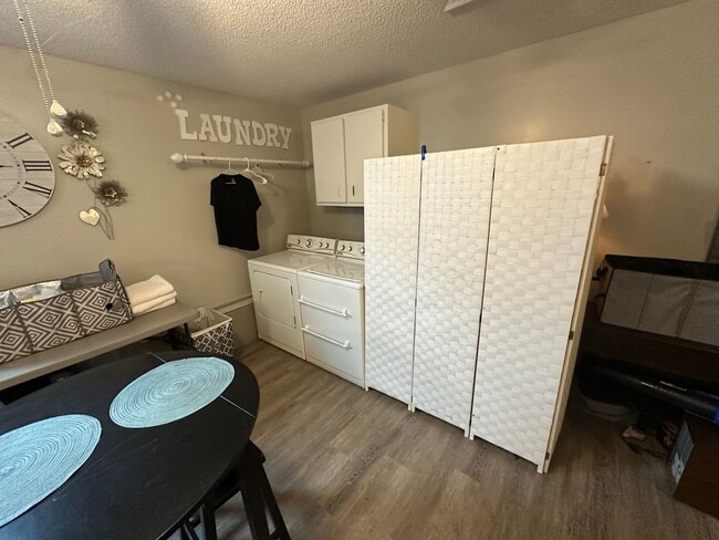 Building Photo - FULLY FURNISHED, SINGLE-FAMILY HOME IN NOR...
