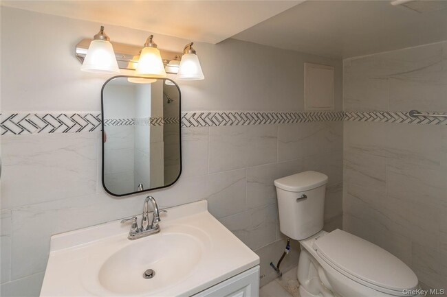 Building Photo - 1258 North Ave