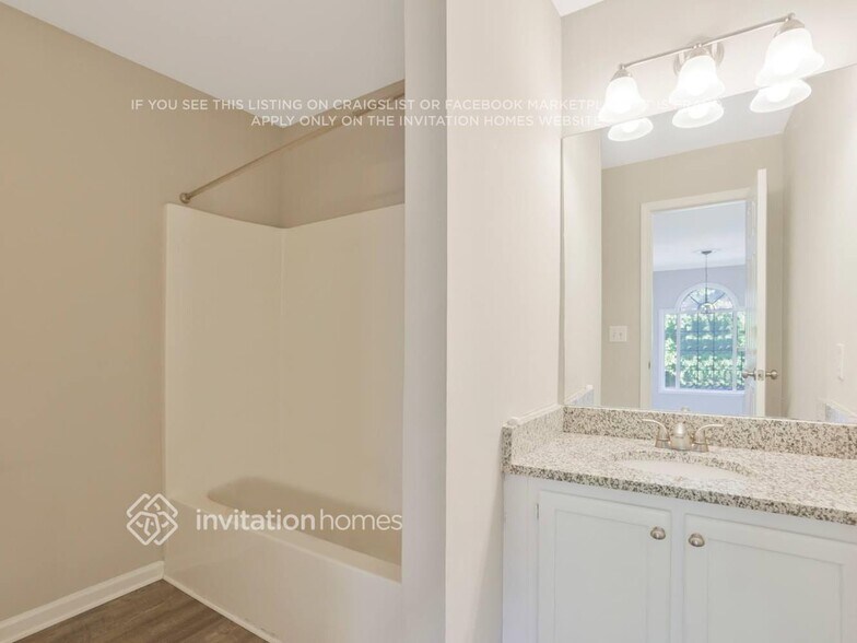 Building Photo - 2617 Lone Oak Trail