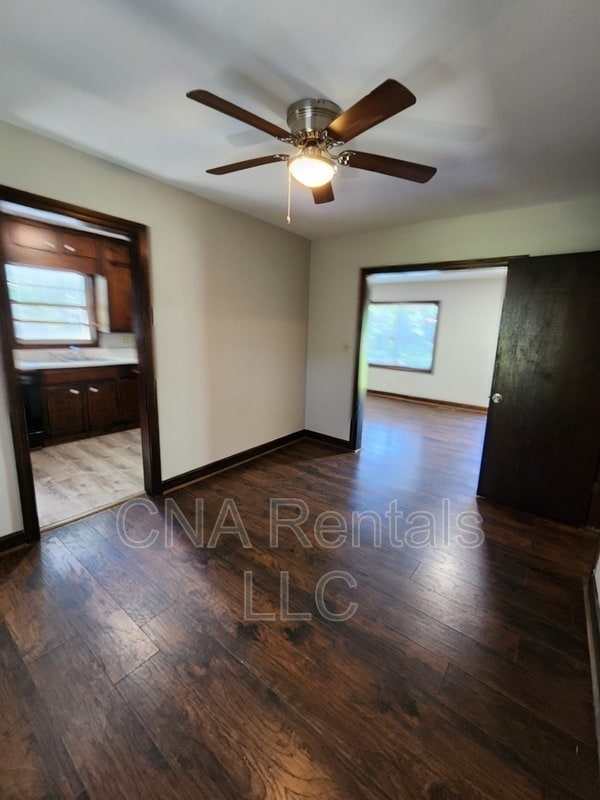 Building Photo - 104 E Acres Dr SE