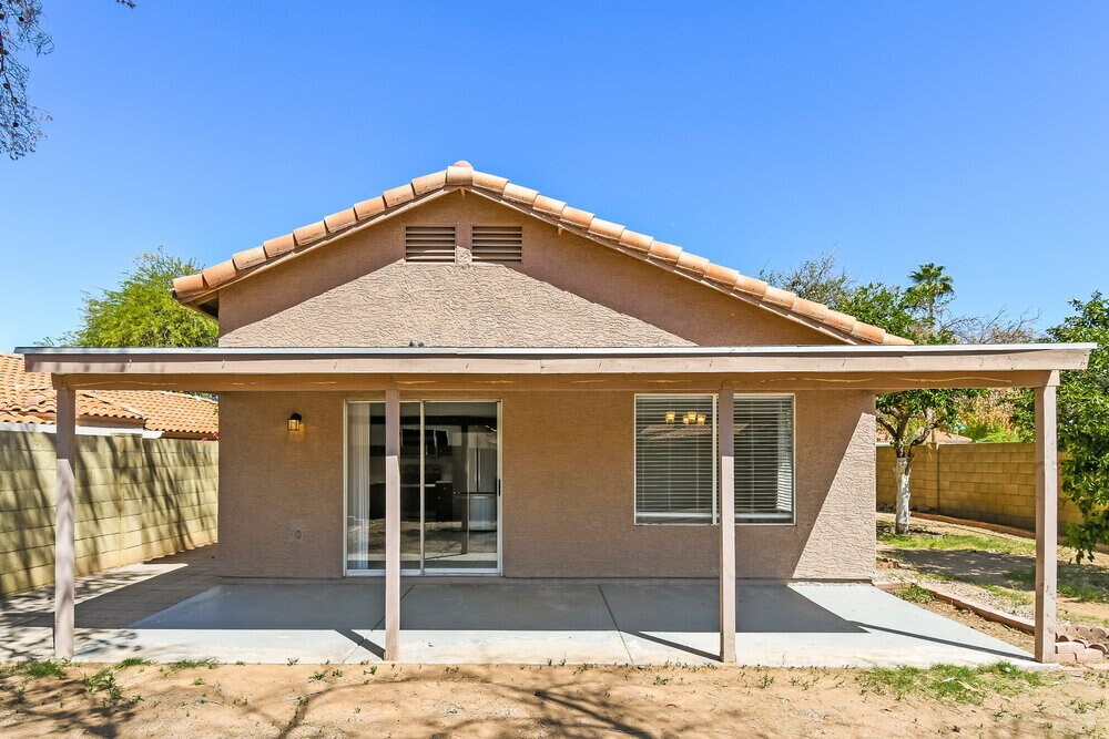 Building Photo - 5523 E Fairfield St