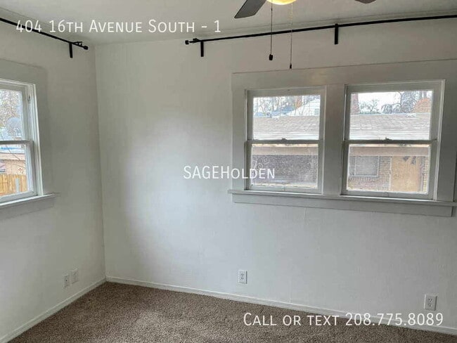 Building Photo - 404 16th Ave S
