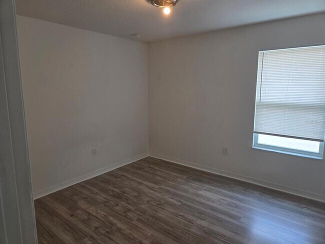 Building Photo - 3872 Carrick Bend Dr