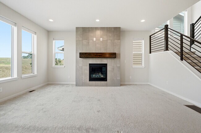 Building Photo - 137 Mohawk Cir