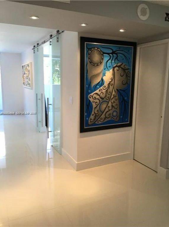 Building Photo - 200 SE 15th Rd