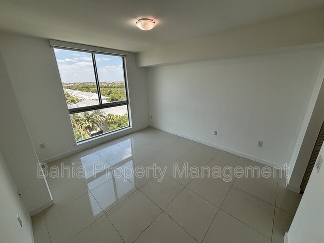 Building Photo - 7661 NW 107th Ave