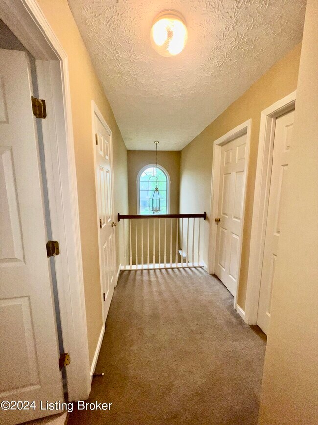 Building Photo - 9210 Eminence Ct