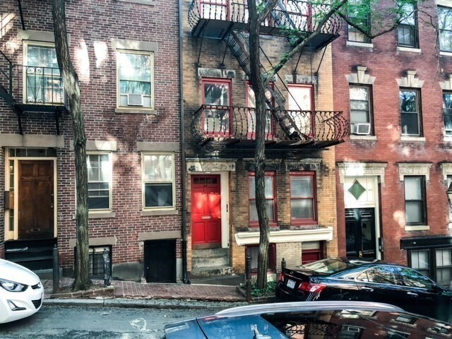Building Photo - 49 Garden St