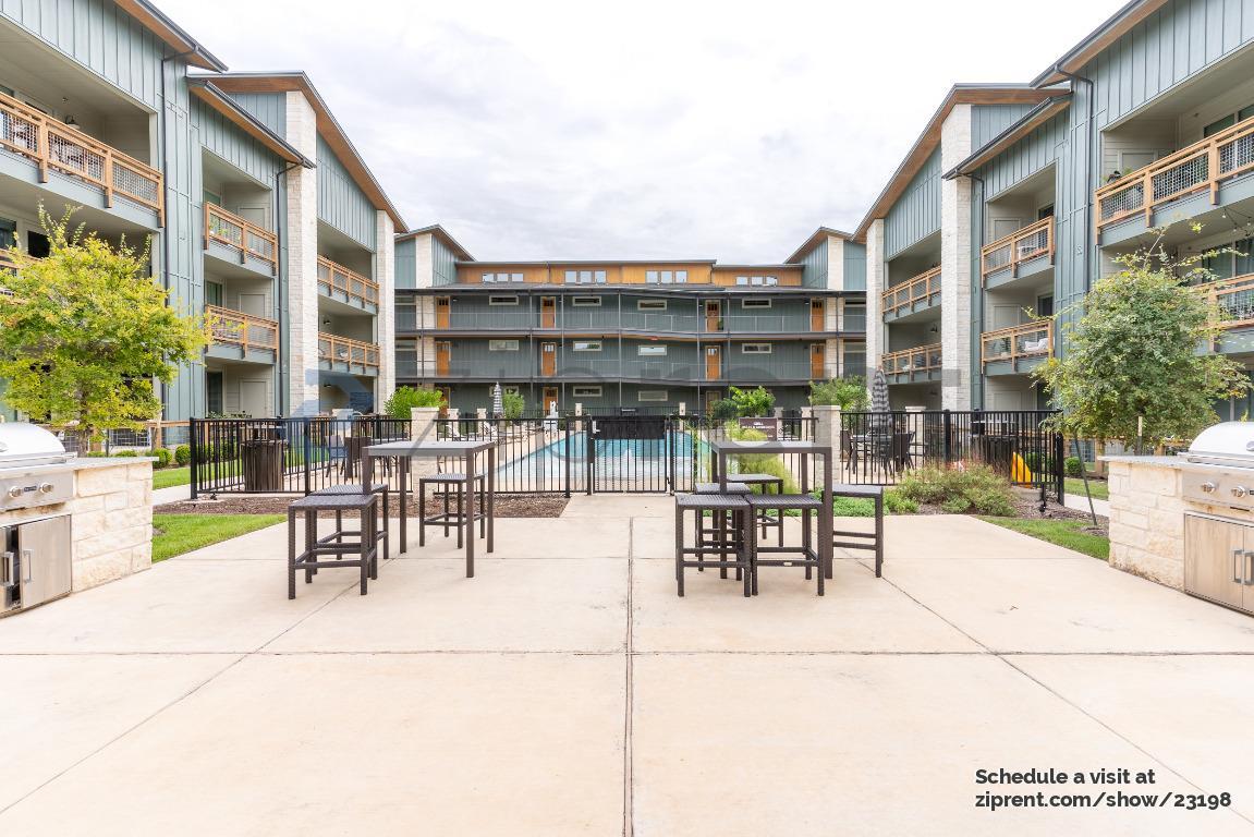 Building Photo - 4704 Sunset Trail