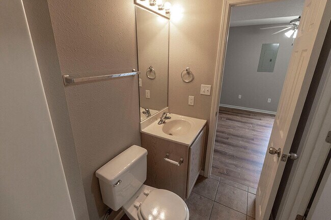 Building Photo - 4016 Snowy Owl Dr