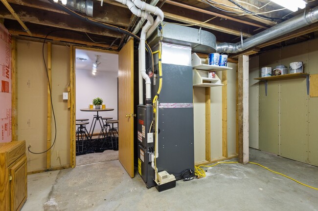 Building Photo - 1401 3rd St