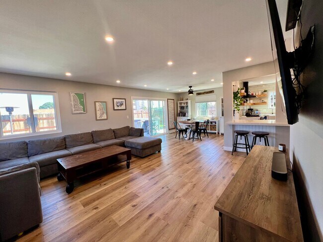 Building Photo - Two story 3 bedroom/2.5 bath home on corne...