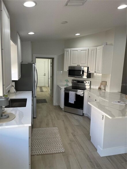 Building Photo - 7630 Pesaro Dr