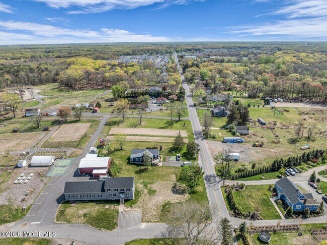 Building Photo - 553 Colts Neck Rd