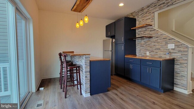 Building Photo - 39 Stafford Pl