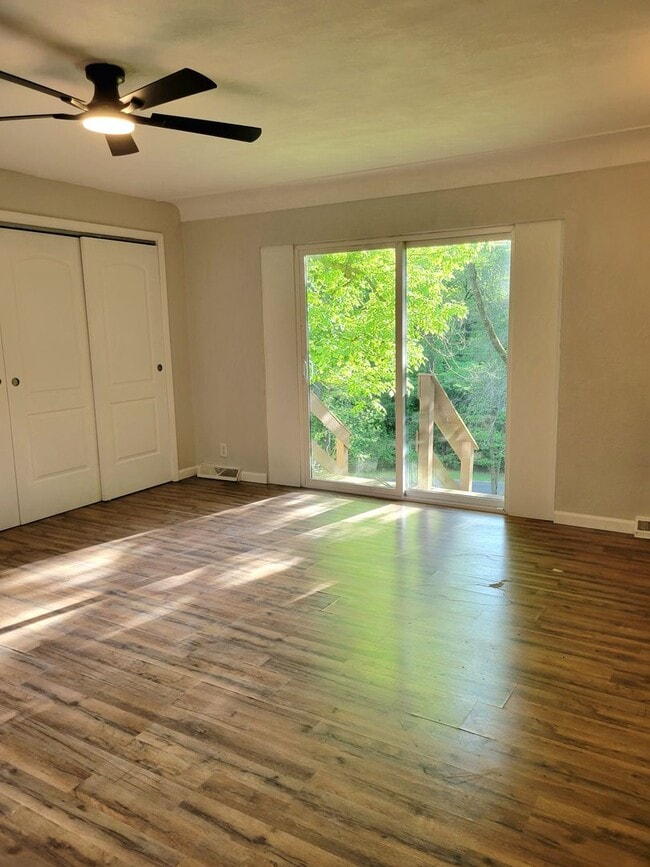 Building Photo - For Rent...300 Bethel, Collinsville