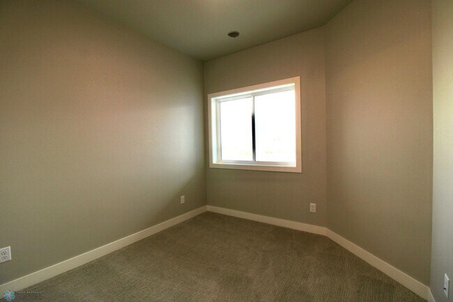 Building Photo - 6717 67th Ave S