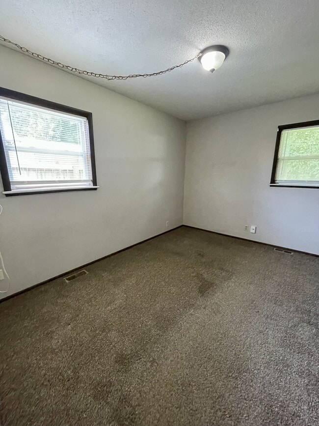 Building Photo - 2309 S Norwood Ave