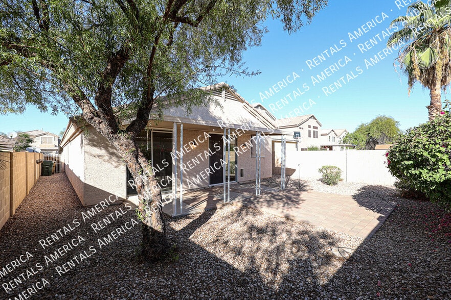 Building Photo - 13593 W Desert Flower Dr