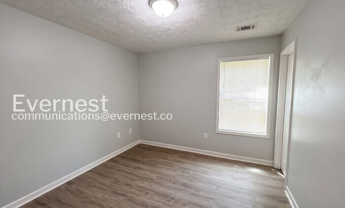 Building Photo - 248 Bridgeport Ln