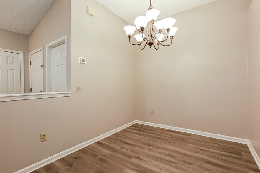 Building Photo - 3402 Westfield Dr