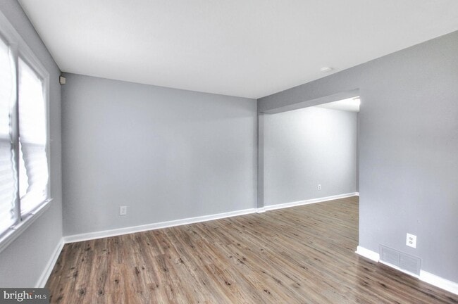 Building Photo - 2580 Iverson St