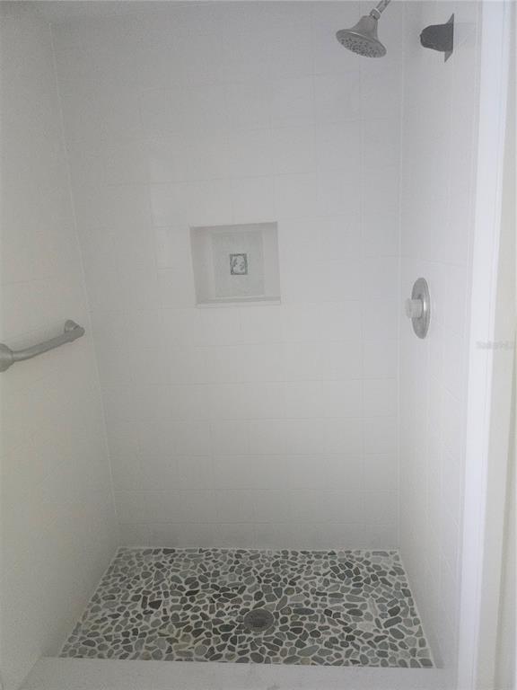 Building Photo - 332 2nd St W