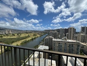 Building Photo - Fairway Villa #2513