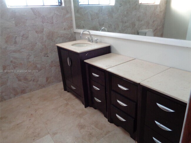 Building Photo - 32970 SW 210th Ave