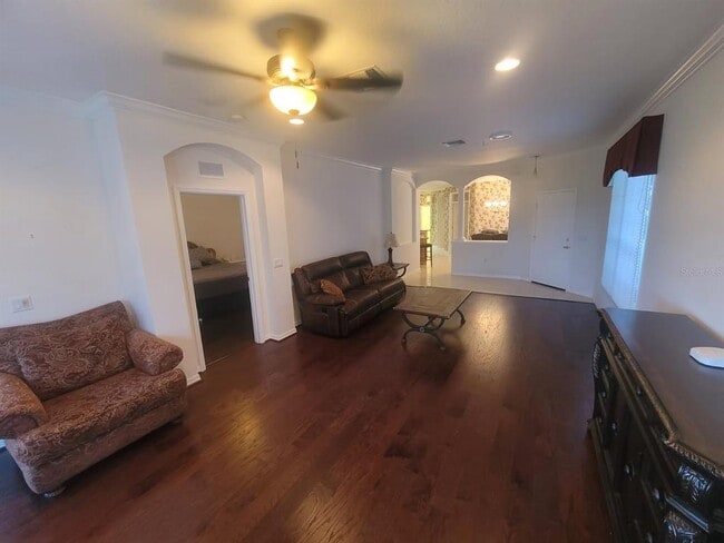 Building Photo - 4665 Whispering Oaks Dr