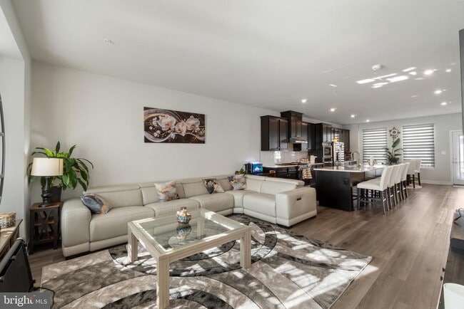 Building Photo - 7932 Tanbridge Ln