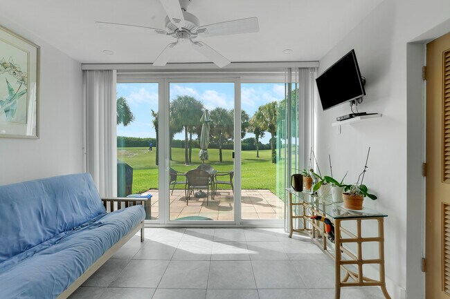 Building Photo - 20 Southport Ln