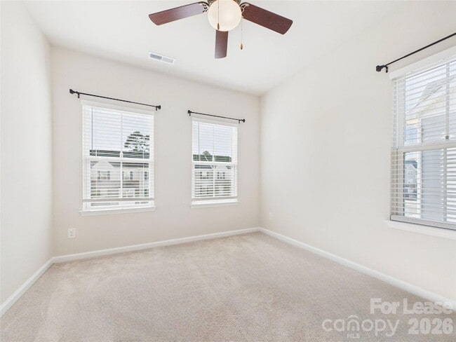 Building Photo - 2617 Grantham Place Dr