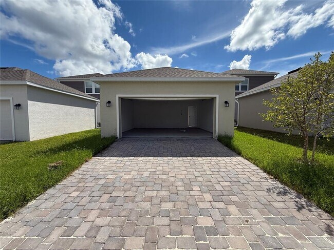 Building Photo - 734 Honeyrock St