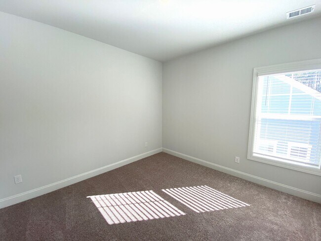 Building Photo - Stunning 6 bedroom in Cane Bay loaded with...