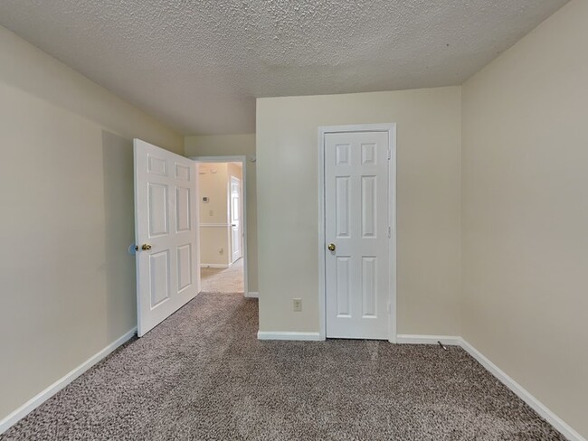 Building Photo - Cozy 3 bedroom located in Hampton!