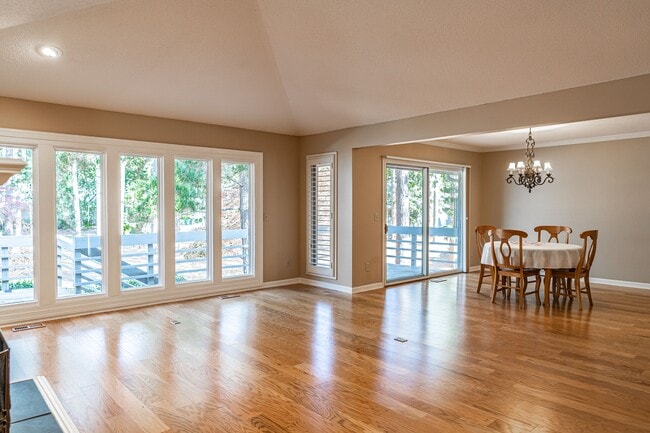 Building Photo - 285 Sugar Gum Ln