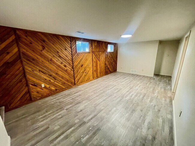 Building Photo - Charming 3 Bed, 2 Bath Home Near CSU & Old Town Fort Collins!
