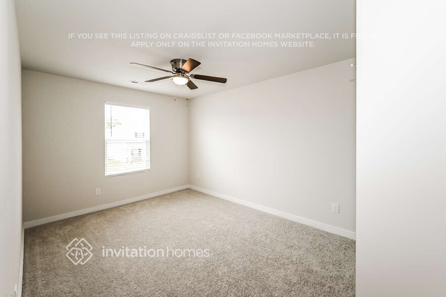 Building Photo - 814 Olde England Dr