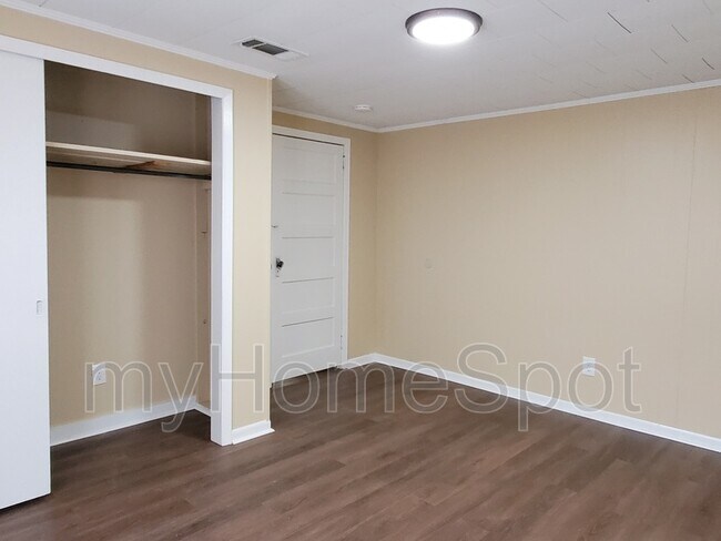 Building Photo - 8407 Whitmire Dr