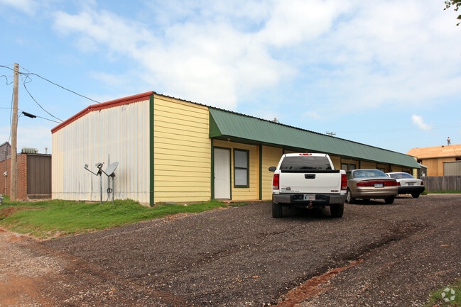 Building Photo - Heritage Apartments
