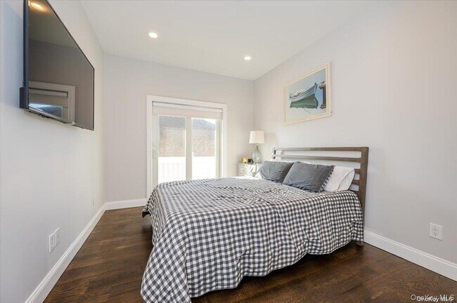 Building Photo - 206 Grand Blvd