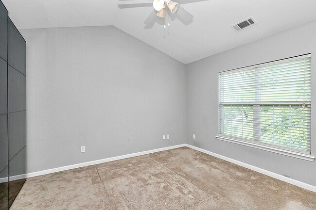 Building Photo - 5750 Laborde Ave